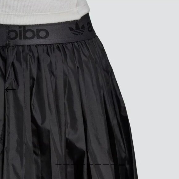 Adidas Black Pleated Athletic Nylon Midi Skirt - Picture 3 of 10